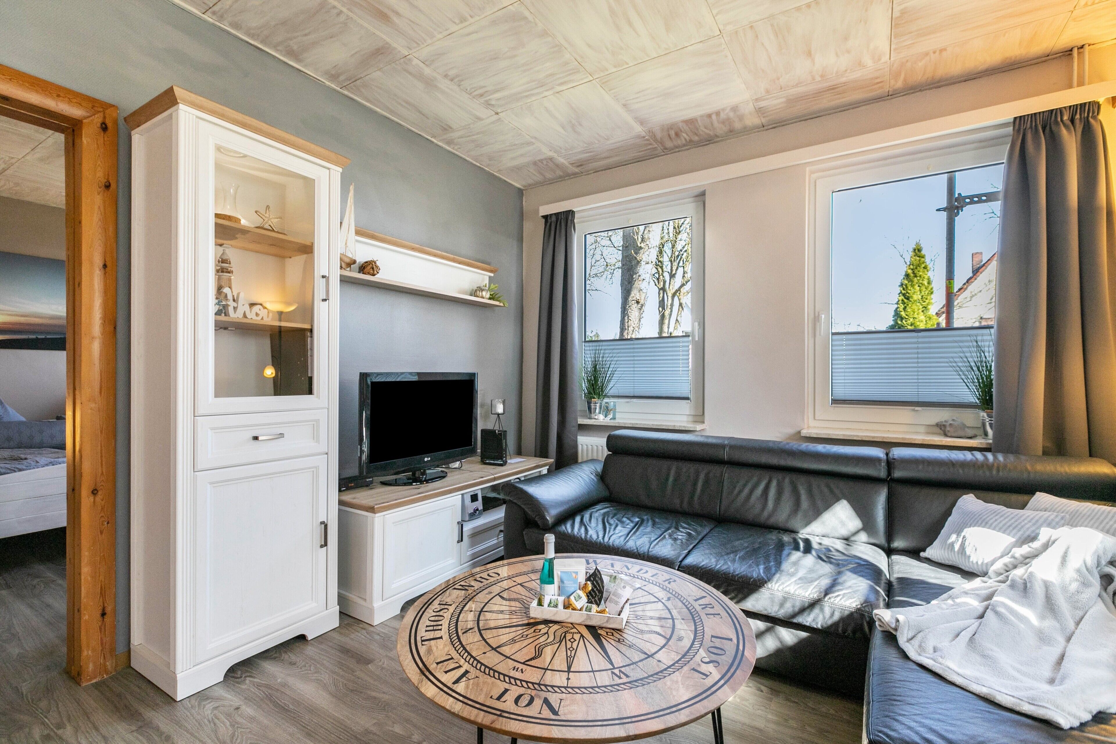 TV, DVD player, aparelho de som