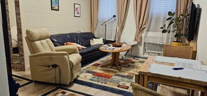 TV, lettore DVD, impianto stereo