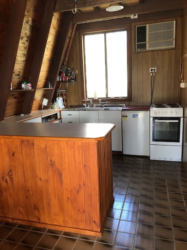 A Frame 2 b/room cabin, furnished, self contained. Free parking. Quite location