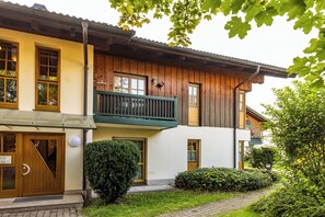 Exterior - Ferienwohnung 53qm für 1- 4 Pers., 1sz, 1wsz, Du/wc,t (Bischofswiesen)