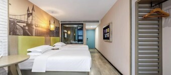 Green Ocean Jiaqing Hotel