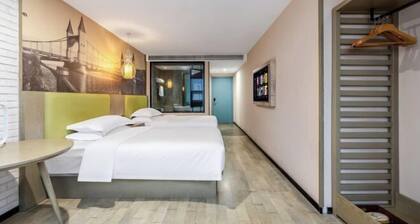 Green Ocean Jiaqing Hotel