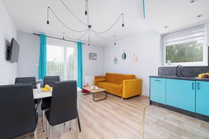 Appartement, 1 chambre, balcon | Salle de séjour