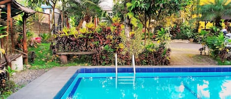 Piscina a l'aire lliure