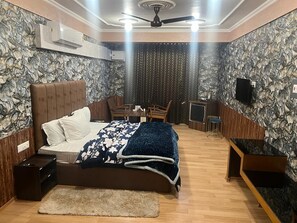 华丽客房, 城市景观 | 高档床上用品、折叠床/加床（额外收费）、免费 WiFi、床单