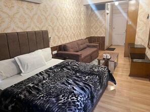 华丽客房, 城市景观 | 高档床上用品、折叠床/加床（额外收费）、免费 WiFi、床单