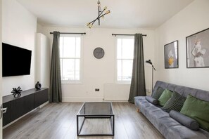 Living area - Spacious Serenity in the Heart of Central London (London)