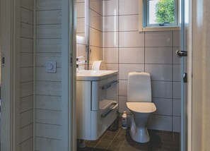 Bathroom - Jockfall Fishing and Activities  (Overkalix)
