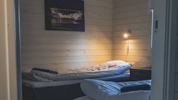 2 bedrooms, blackout curtains, free WiFi