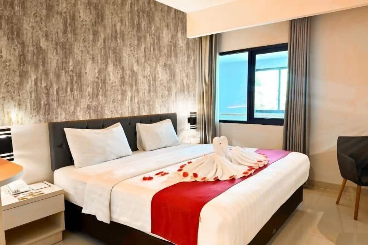 1 bedroom, desk, laptop workspace, free WiFi