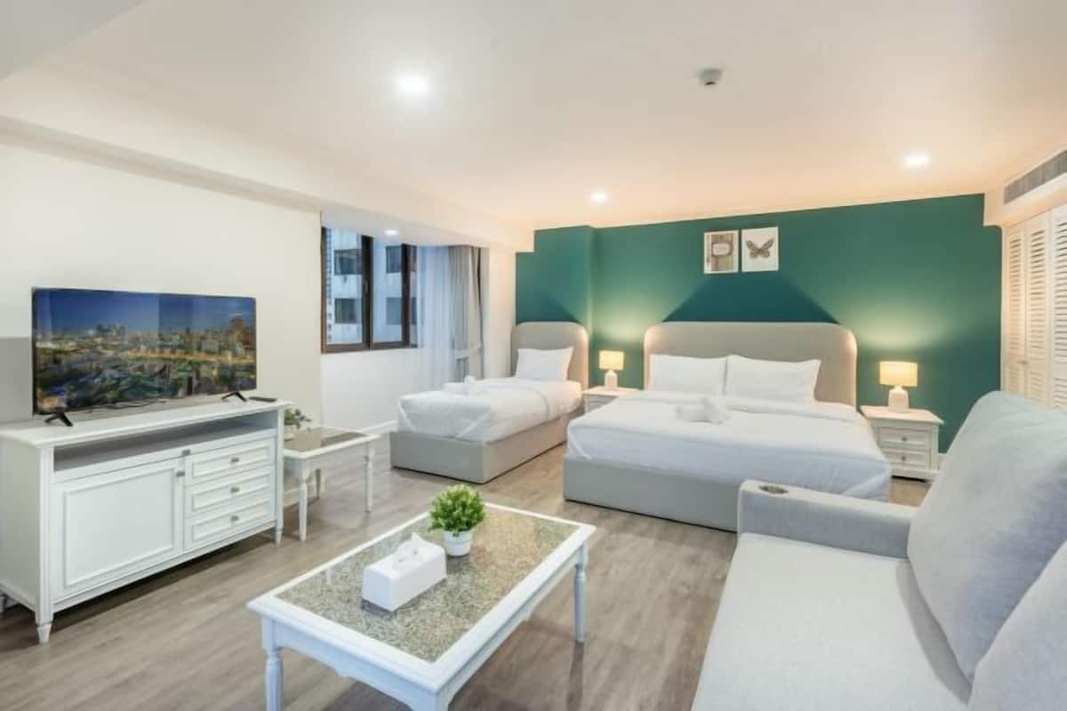 1 bedroom, blackout curtains, free WiFi