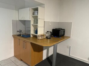 Room, 1 Bedroom, Smoking, Patio | Interior