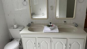 Room, 1 Bedroom, Smoking, Patio | Bathroom - Room-busa House Self-catering Unit (Mbombela)