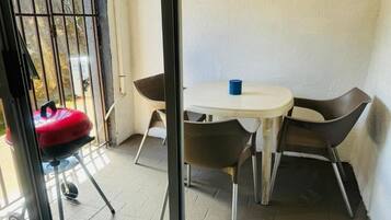 Room, 1 Bedroom, Smoking, Patio | Terrace/patio