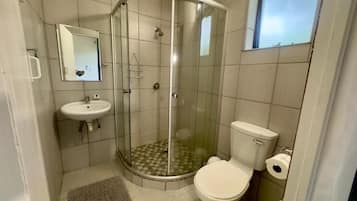Kamar, 1 kamar tidur, Boleh Merokok, patio | Kamar mandi
