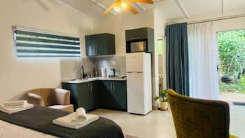 Room, 1 Bedroom, Smoking, Patio | 1 bedroom