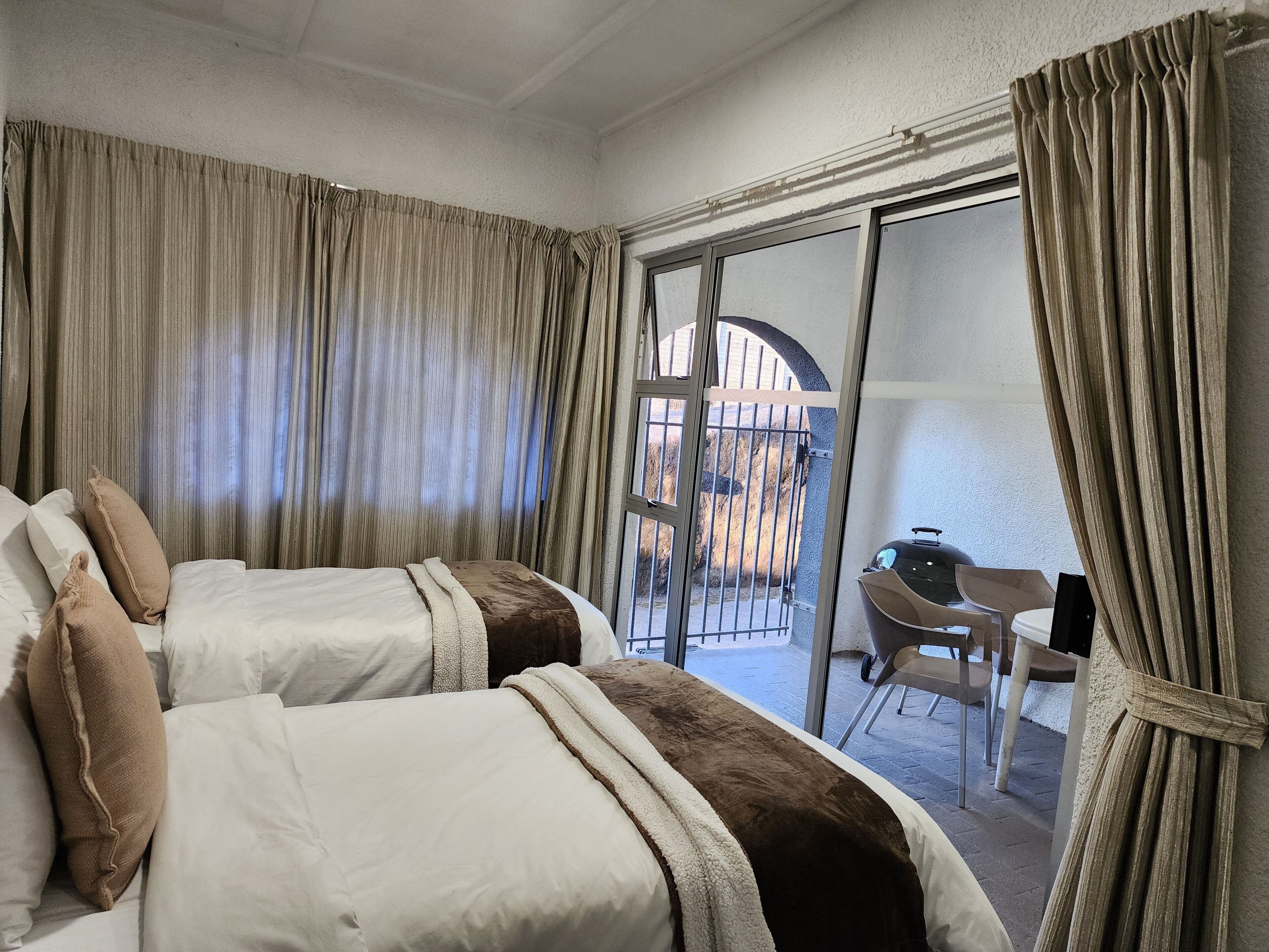 Chambre, 1 chambre, fumeurs, patio | 1 chambre