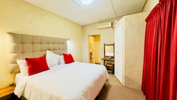 Room, 2 Bedrooms, Accessible, Smoking | 2 bedrooms