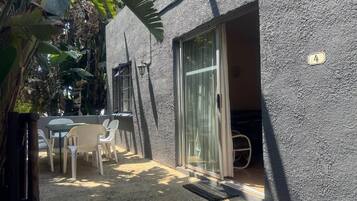 Room, 2 Bedrooms, Accessible, Smoking | Exterior