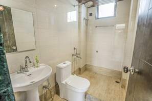 舒適別墅 | 浴室 | 提供毛巾、廁紙