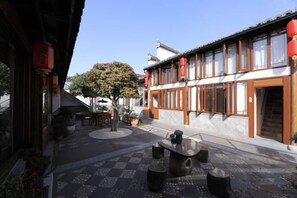 Unclassified image, 5 of 21, button - Hongcun Qinchunmingyuan Boutique Inn (Yi County)