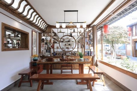 Restaurantes. Hongcun Qinchunmingyuan Boutique Inn
