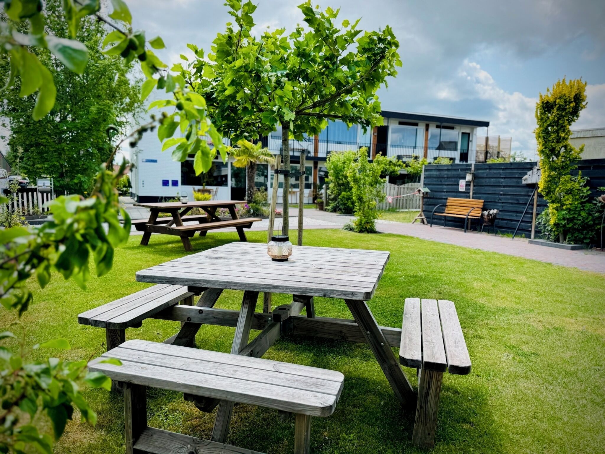 تناول الطعام بالخارج