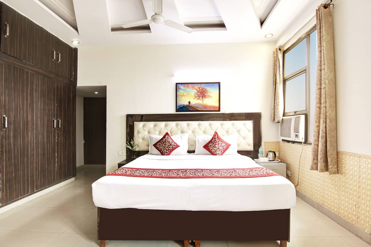 Premium bedding, individually furnished, desk, laptop workspace