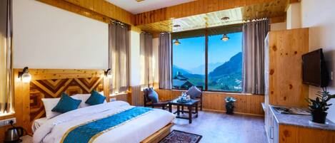 Camera Deluxe, vista montagna | Una scrivania, postazione laptop, insonorizzazione, lenzuola