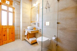 シャワー、石鹸、シャンプー