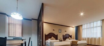 Binjiang Yizhan Hotel