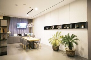 用餐