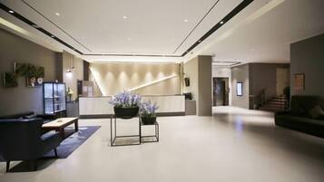 المنشأة من الداخل