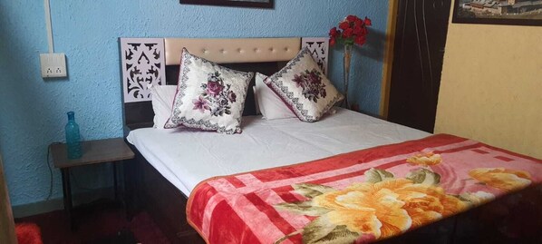 Deluxe Quadruple Room, City View