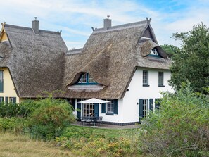 Exterior - Semi-detached house Villa an der Düne in the Baltic seaside resort of Dierhagen (Ostseebad Dierhagen)