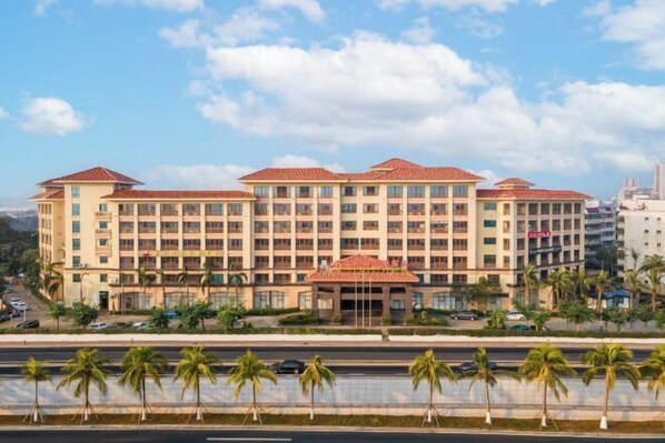 Exterior - Real Madrid Holiday Island Style Hotel (Haikou Qilou Old Street) (Haikou)