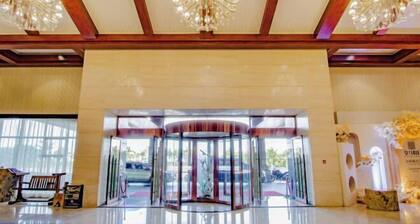 Real Madrid Holiday Island Style Hotel (Haikou Qilou Old Street)