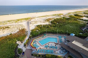 Pool - Oceanfront 3 bed 2 bath Condo, Pool, Pvt Bch Access (Ship Bottom)