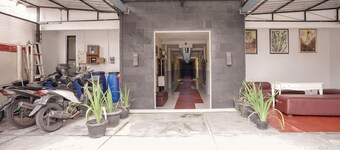 ホテル O セトゥラン ニア ハルトノ モール ヨギャカルタ フォーマリー マレオ コステル