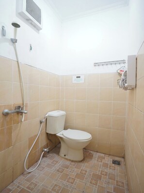 Deluxe Double Room | Bathroom | Shower