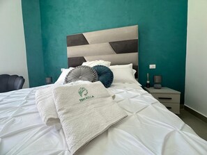 8 bedrooms, iron/ironing board, WiFi, bed sheets