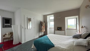 1 slaapkamer, een strijkplank/strijkijzer, wifi, beddengoed