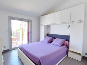 3 sovrum, värdeförvaringsskåp på rummet, gratis wi-fi och sängkläder