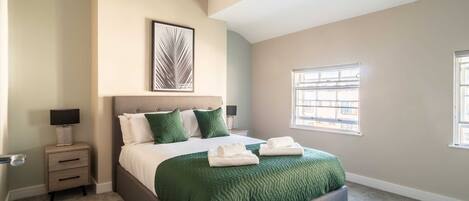 1 chambre, bureau, fer et planche à repasser, Wi-Fi