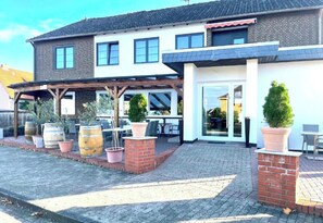 Front of property - Passione Occhipinti Restaurant & Hotel (Weyhausen)