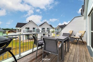 Outdoor dining - Ocean Time - 1st Floor, 2 Balconies, Infrared Sauna, Fireplace, Sun Loungers (Olpenitz)