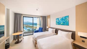 Deluxe Twin Room, Balcony | Premium bedding, pillowtop beds, desk, soundproofing