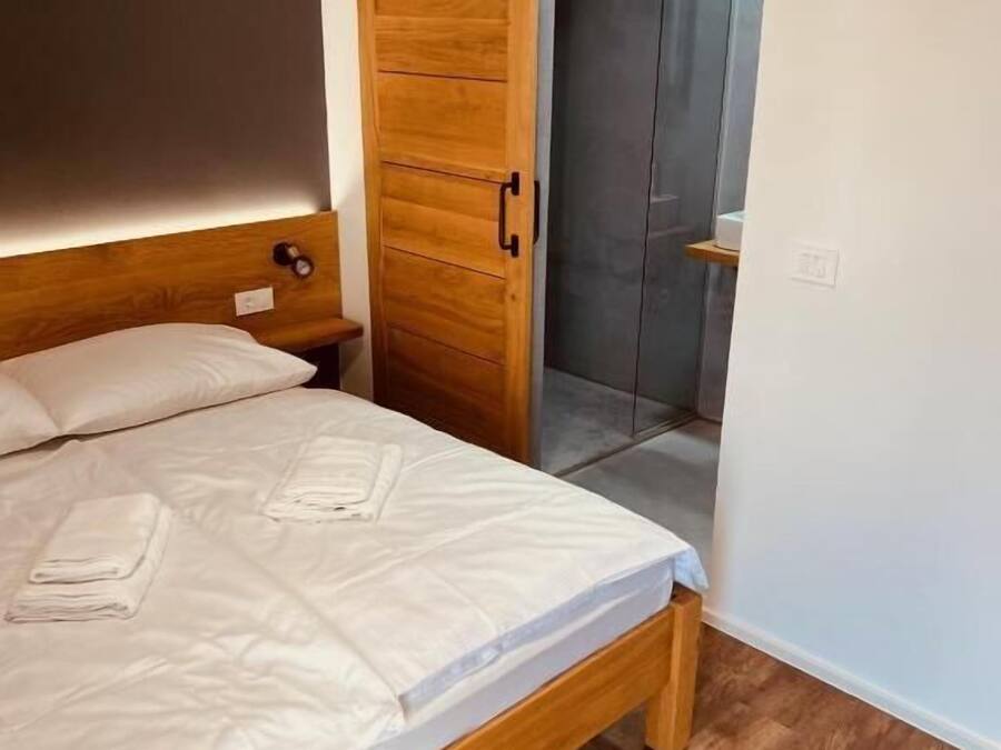 Wi-Fi gratis dan seprai linen