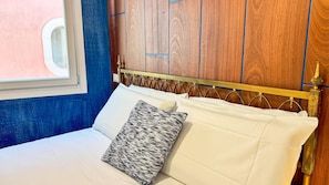 Studio | 2 bedrooms