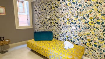 Studio | 2 bedrooms